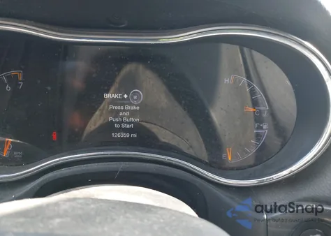 2019 Jeep Grand Cherokee Laredo E 4X2 из США, поврежденный, VIN 1C4RJEAG8KC621758